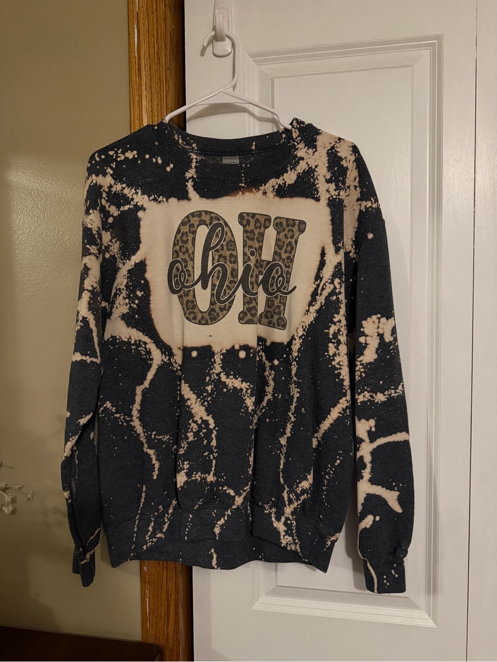 Gildan Black & Cream OH Leopard Bleach-Splatter Crewneck